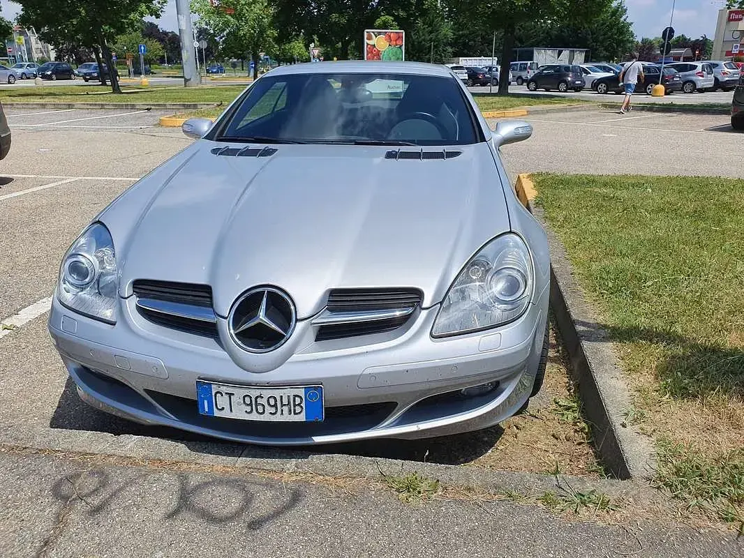 Usata Mercedes SLK350 272 CV (200 kW) 2005 Argento Cabrio
