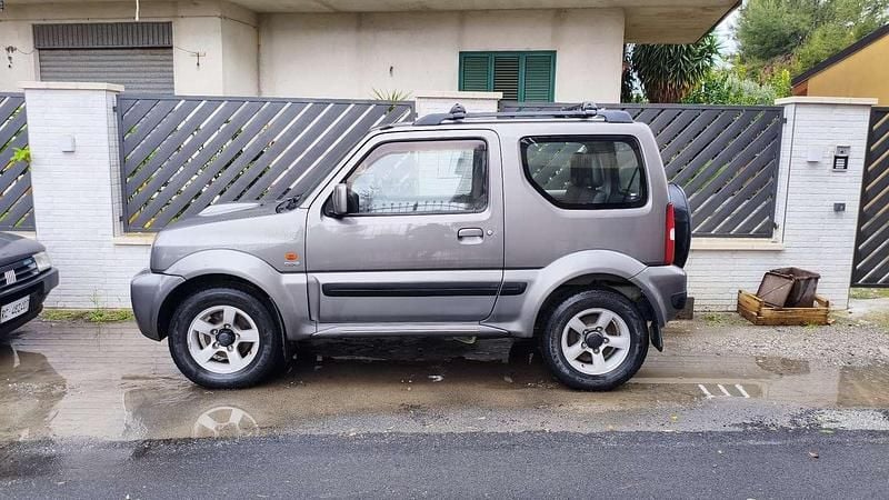 Usata Suzuki Jimny 86 CV (63 kW) 2008 SUV