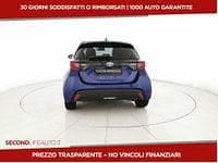 Usata Toyota Yaris Hybrid Style 116 CV (85 kW) 2020 Blu Utilitaria