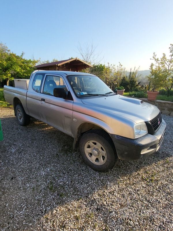 Usata Mitsubishi L200 2004 Grigio Pick-up