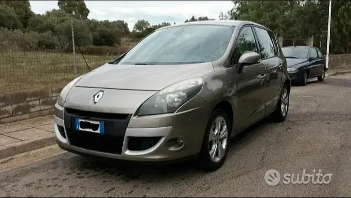 Usata Renault Scénic III XMOD 110 CV (80 kW) 2009 Monovolume