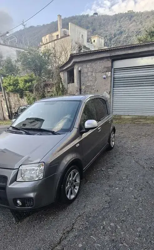 Usata Fiat Panda 101 CV (74 kW) 2010 Grigio Utilitaria