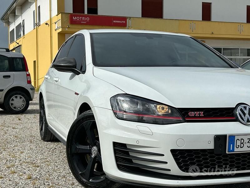 Usata VW Golf VII GTI 230 CV (169 kW) 2016 Bianco Berlina