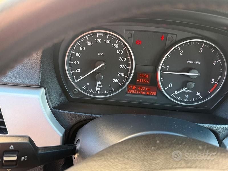 Begagnad BMW 320 184 HK (135 kW) 2010 Svart Kombi