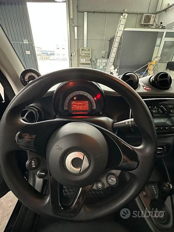 Usata Smart ForTwo Electric Drive 60 kW (82 CV) 2021 Nero Coupé