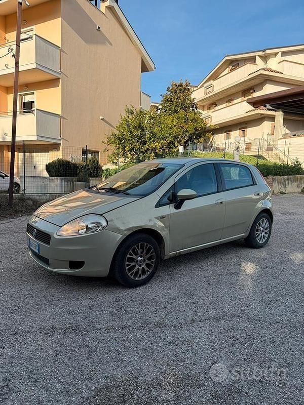 Usata Fiat Grande Punto 2005 Giallo Utilitaria