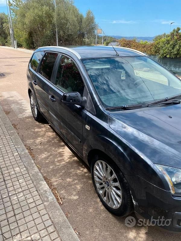 Grigio Usata 2006 Ford Focus Station wagon | 3000 € - Immagine 1/4