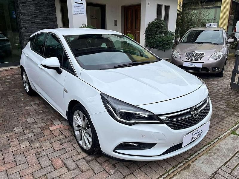 Usata Opel Astra Innovation 150 CV (110 kW) 2016 Bianco Berlina