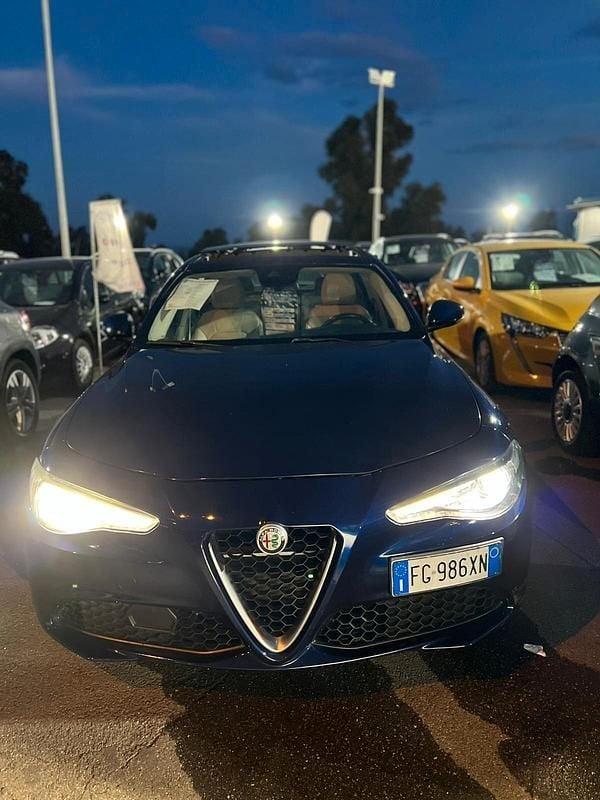 Usata Alfa Romeo Giulia Business 180 CV (132 kW) 2017 Blu Berlina