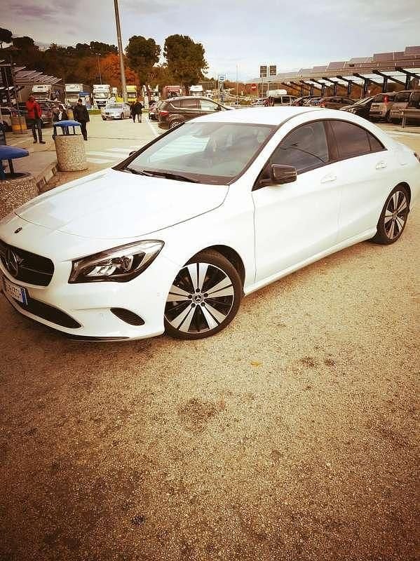 Usata Mercedes CLA180 Business 109 CV (80 kW) 2017 Berlina