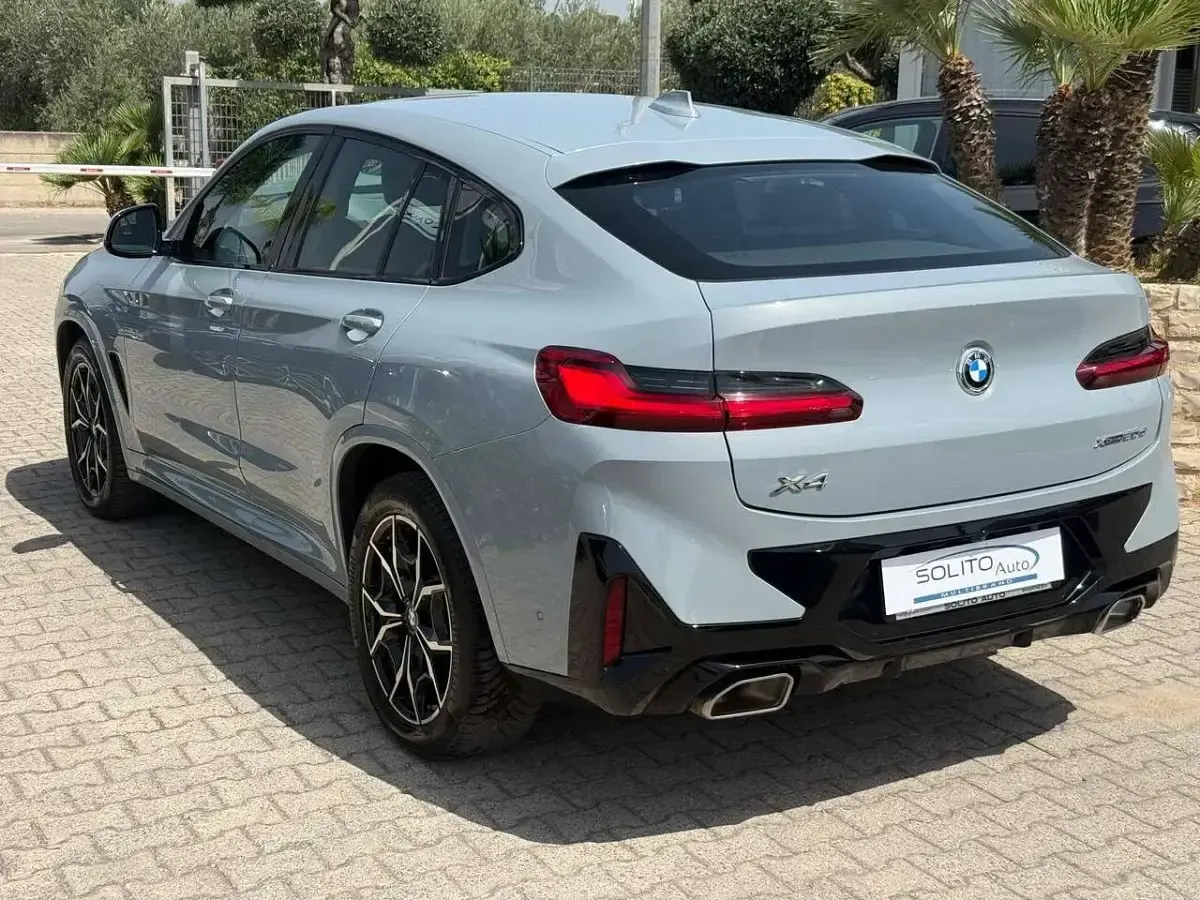 Usata BMW X4 M Sport 190 CV (139 kW) 2023 Broklyn grey SUV