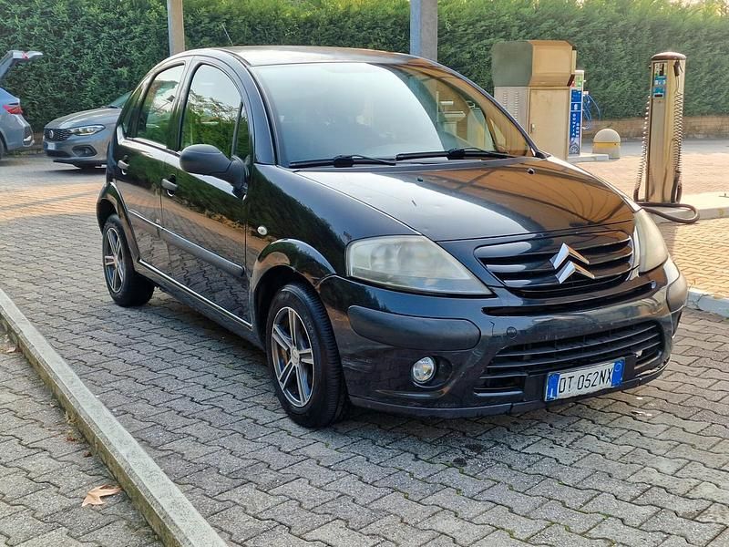 Nero Usata 2009 Citroën C3 Due volumi | 2350 € (Buon prezzo) - Immagine 1/4