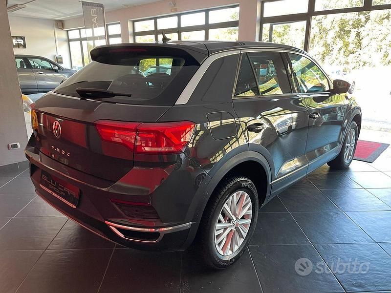 Usata VW T-Roc Style 116 CV (85 kW) 2019 Grigio SUV