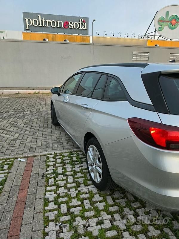 Usata Opel Astra Innovation 110 CV (80 kW) 2016 Grigio Station wagon
