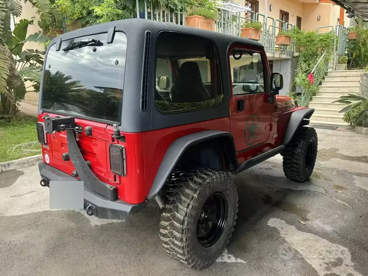 Usata Jeep Wrangler 177 CV (130 kW) 1999 Rosso SUV