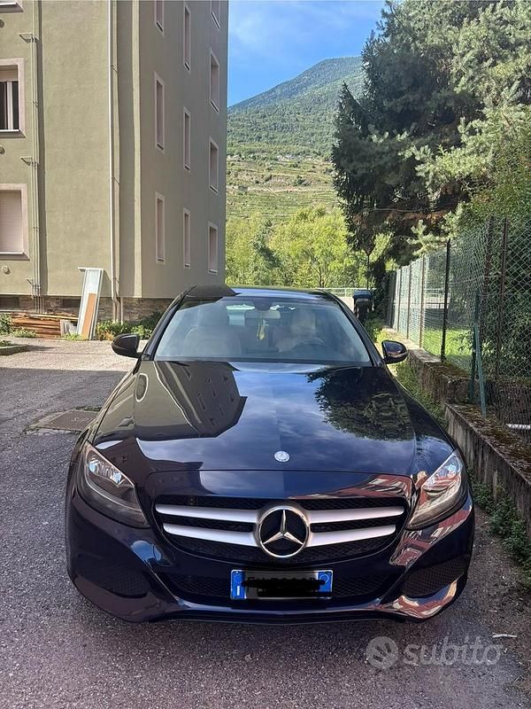 Blu Usata 2017 Mercedes C180 Tre volumi | 16.000 € (Buon prezzo) - Immagine 1/4