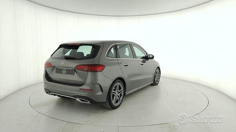 Usata Mercedes B180 Advanced Plus 116 CV (85 kW) 2025 Grigio Monovolume