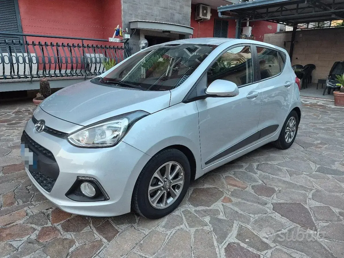 Usata Hyundai i10 66 CV (48 kW) 2014 Grigio Utilitaria