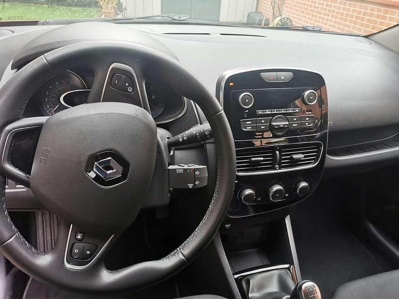 Usata Renault Clio GrandTour Life 90 CV (66 kW) 2019 Rosso Station wagon