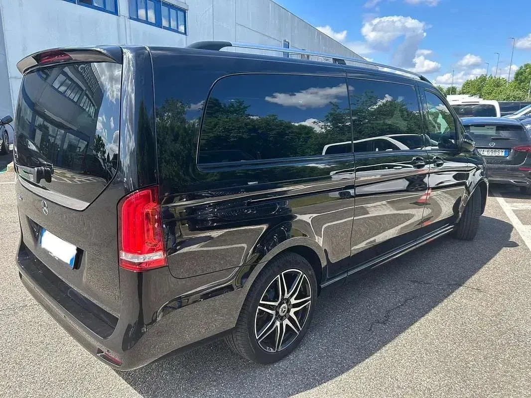 Usata Mercedes V250 190 CV (139 kW) 2022 Nero Monovolume