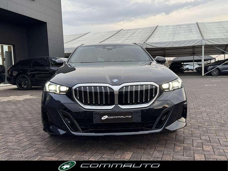 Usata BMW 520 M Sport 197 CV (144 kW) 2025 Blu Station wagon