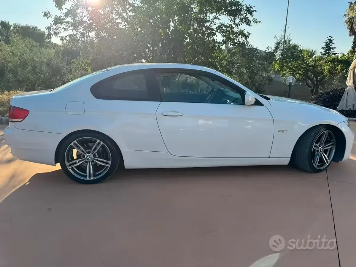 Usata BMW 320 177 CV (130 kW) 2009 Bianco Coupé