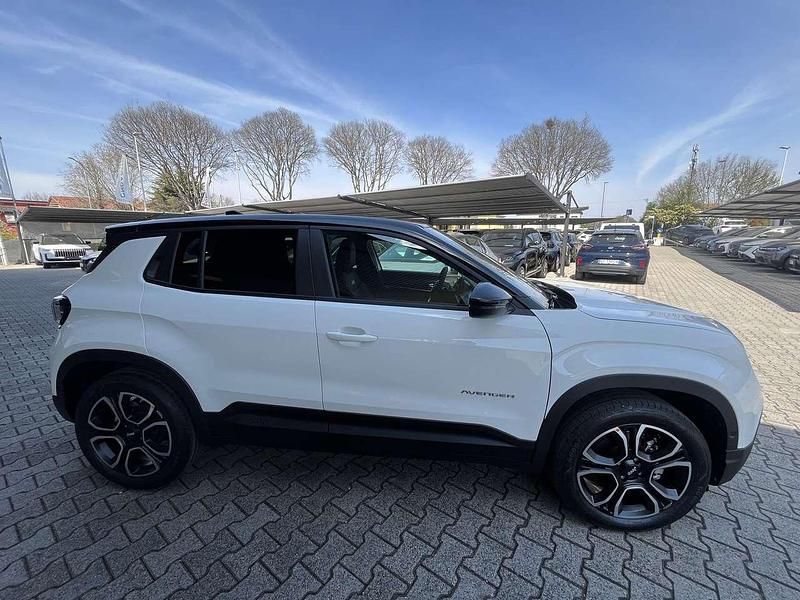 Nuova Jeep Avenger Summit 109 CV (80 kW) 2026 Bianco SUV