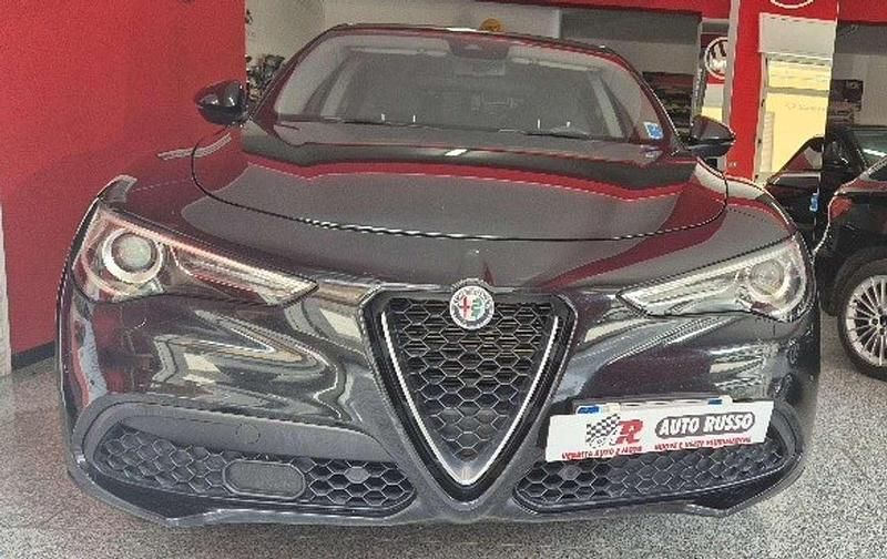 Usata Alfa Romeo Stelvio Business 160 CV (117 kW) 2019 Nero SUV