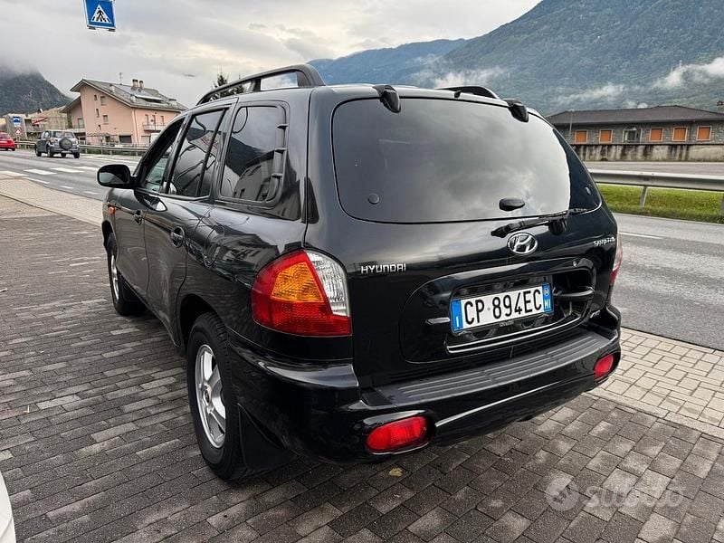 Usata Hyundai Santa Fe 145 CV (106 kW) 2004 Nero SUV