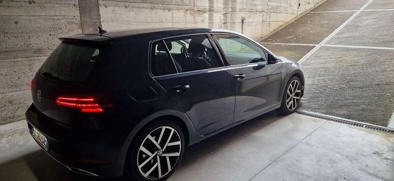 Usata 2017 VW Golf VII Highline Tre volumi | 17.500 € (Cara) - Immagine 1/4