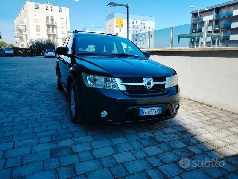 Usata 2013 Fiat Freemont Urban SUV | 5500 € (Buon prezzo) - Immagine 1/4