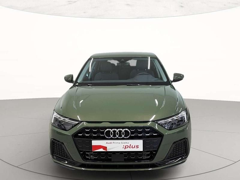 Usata Audi A1 Sportback Business 116 CV (85 kW) 2025 Verde distretto metallizzato Utilitaria