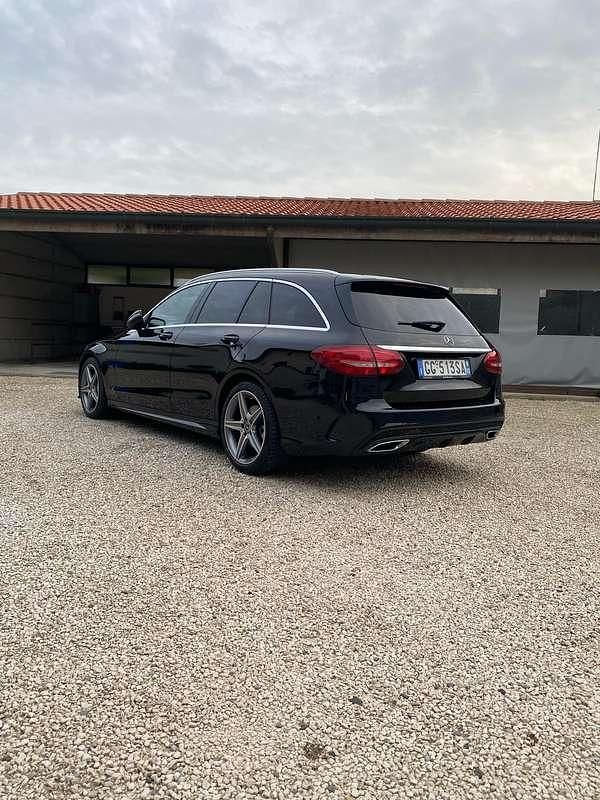 Usata Mercedes C220 Premium 170 CV (125 kW) 2017 Nero Station wagon