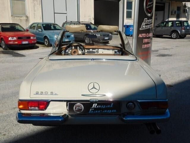 Usata Mercedes W113 149 CV (109 kW) 1967 Beige Cabrio