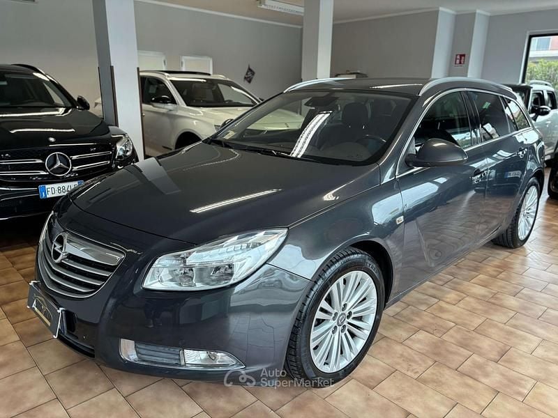 Grigio Usata 2013 Opel Insignia Cosmo Station wagon | 5900 € (Buon prezzo) - Immagine 1/4