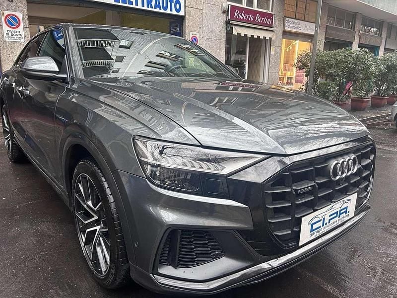 Usata Audi Q8 340 CV (250 kW) 2021 Grigio SUV