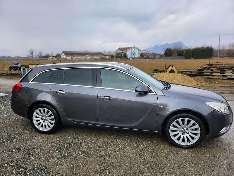 Usata Opel Insignia Cosmo 160 CV (117 kW) 2011 Station wagon