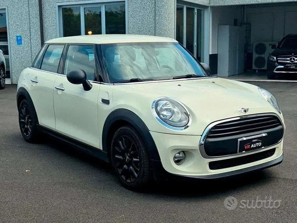 Usata Mini One D 95 CV (69 kW) 2017 Bianco Utilitaria