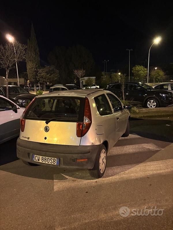 Usata Fiat Punto 2005 Grigio Utilitaria
