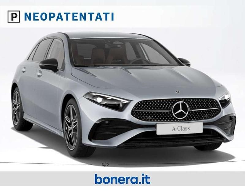 Nuova Mercedes A180 AMG line 116 CV (85 kW) 2026 Argento hightech Berlina
