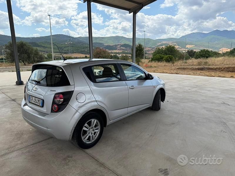 Usata Chevrolet Aveo LT 75 CV (55 kW) 2014 Grigio Berlina