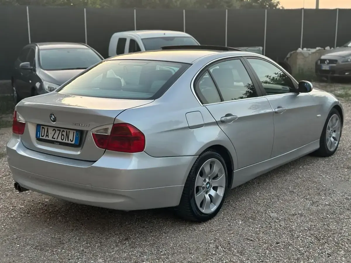 Usata BMW 330 231 CV (169 kW) 2006 Argento Berlina
