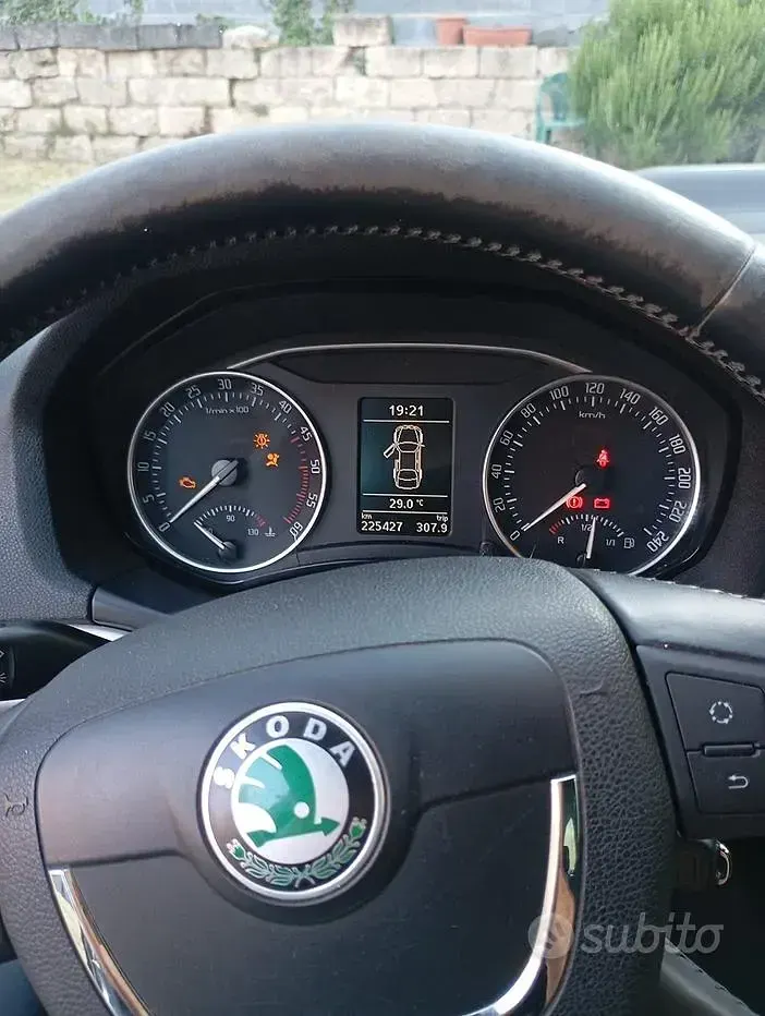 Usata Skoda Octavia 105 CV (77 kW) 2009 Grigio Station wagon