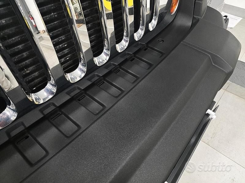 Usata Jeep Wrangler Sport 177 CV (130 kW) 2009 Rosso SUV