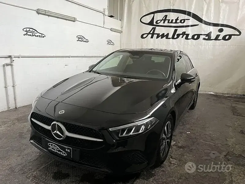 Usata Mercedes A180 Premium 116 CV (85 kW) 2025 Nero Berlina