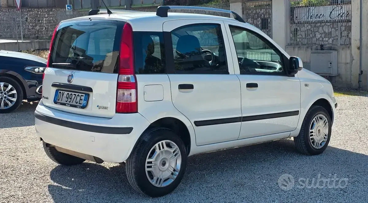 Usata Fiat Panda Dynamic 60 CV (44 kW) 2010 Bianco Utilitaria