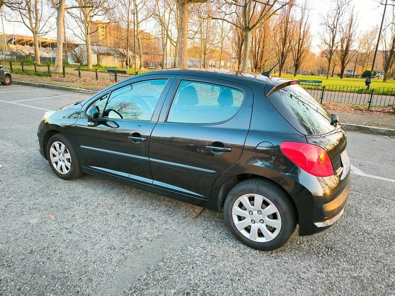 Usata Peugeot 207 Sport 75 CV (55 kW) 2009 Nero Berlina