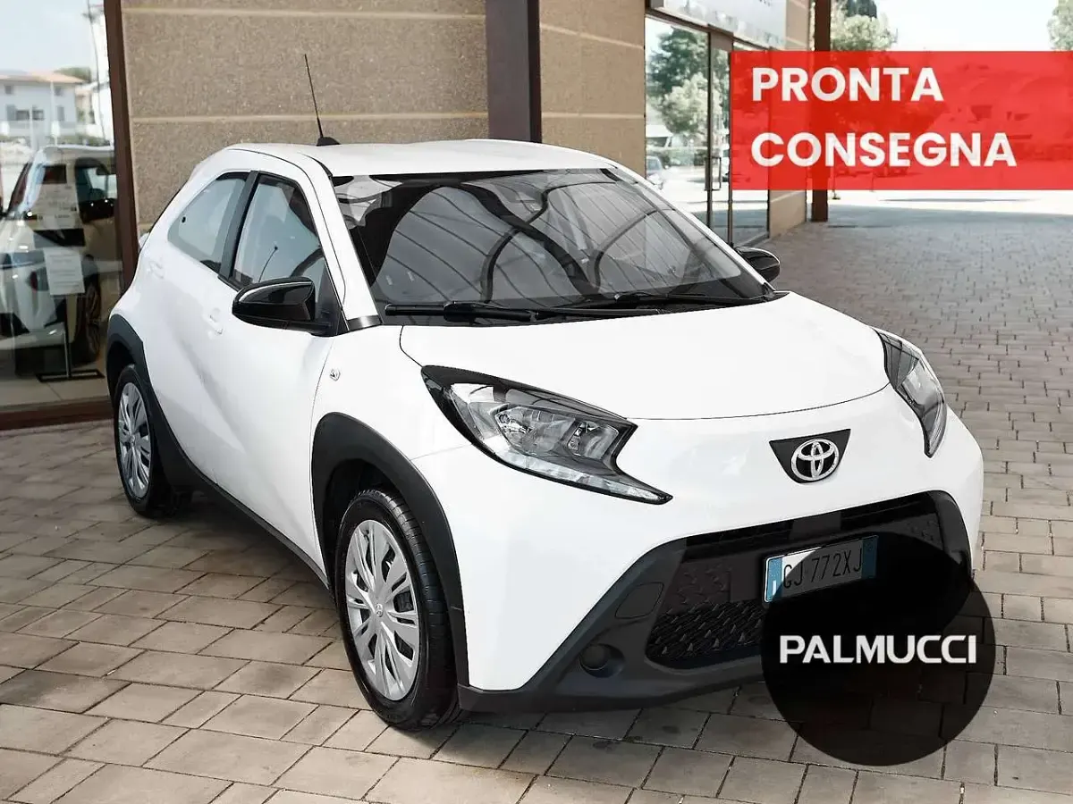 Usata Toyota Aygo X Active 72 CV (52 kW) 2022 Bianco SUV