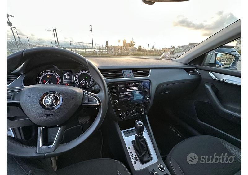 Begagnad Skoda Octavia G-TEC Ambition 131 HK (96 kW) 2020 Vit Kombi