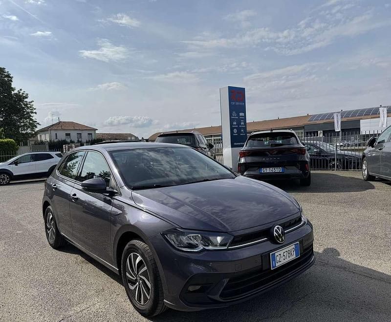 Usata VW Polo Life 95 CV (69 kW) 2025 Smoky grey met Utilitaria